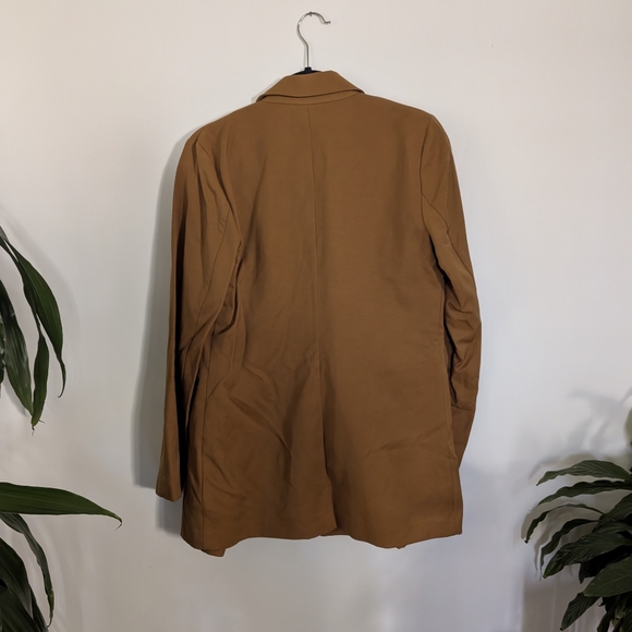 Elizabeth and James Camel Two-Piece Pantsuit - Picture 4 of 8